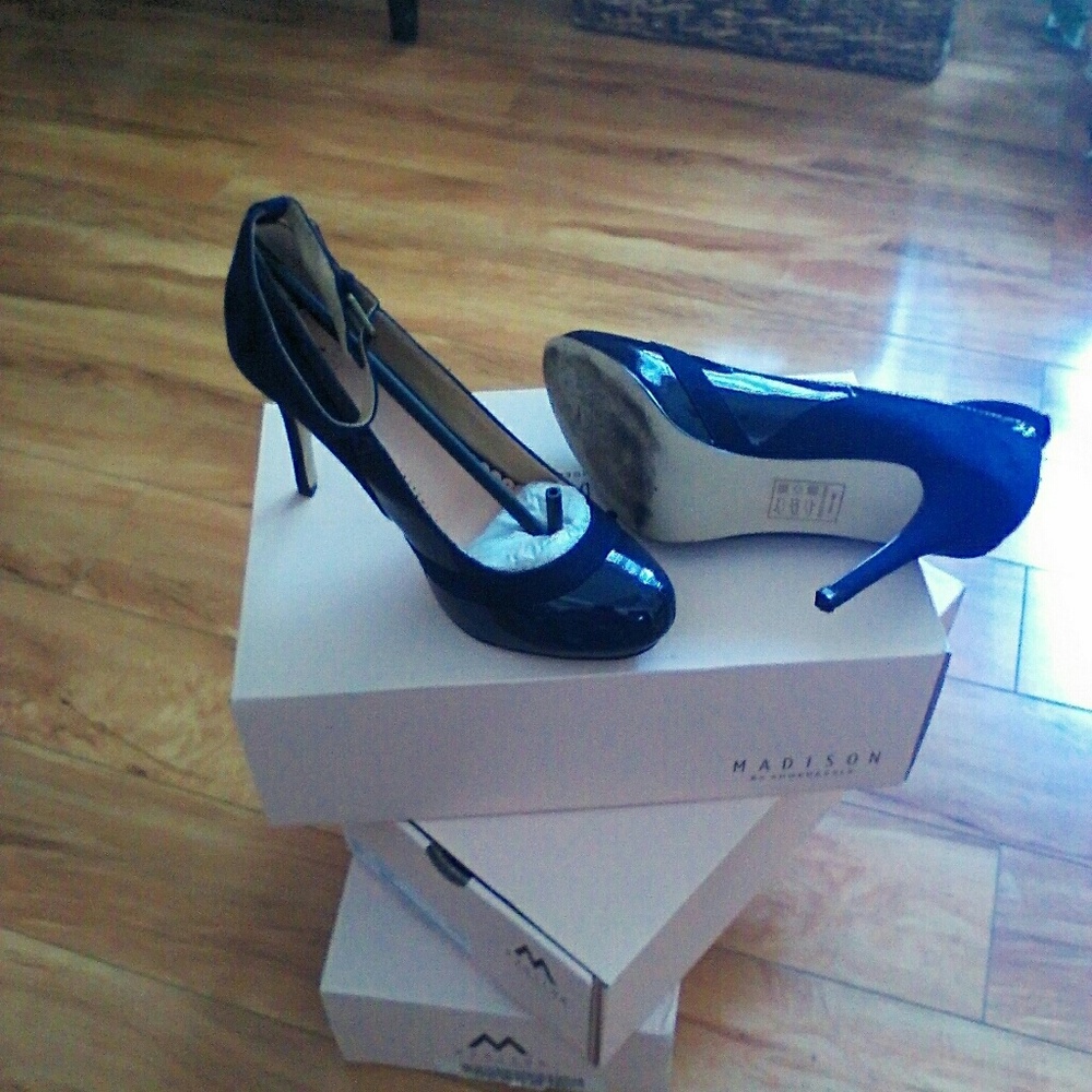Dress shoes